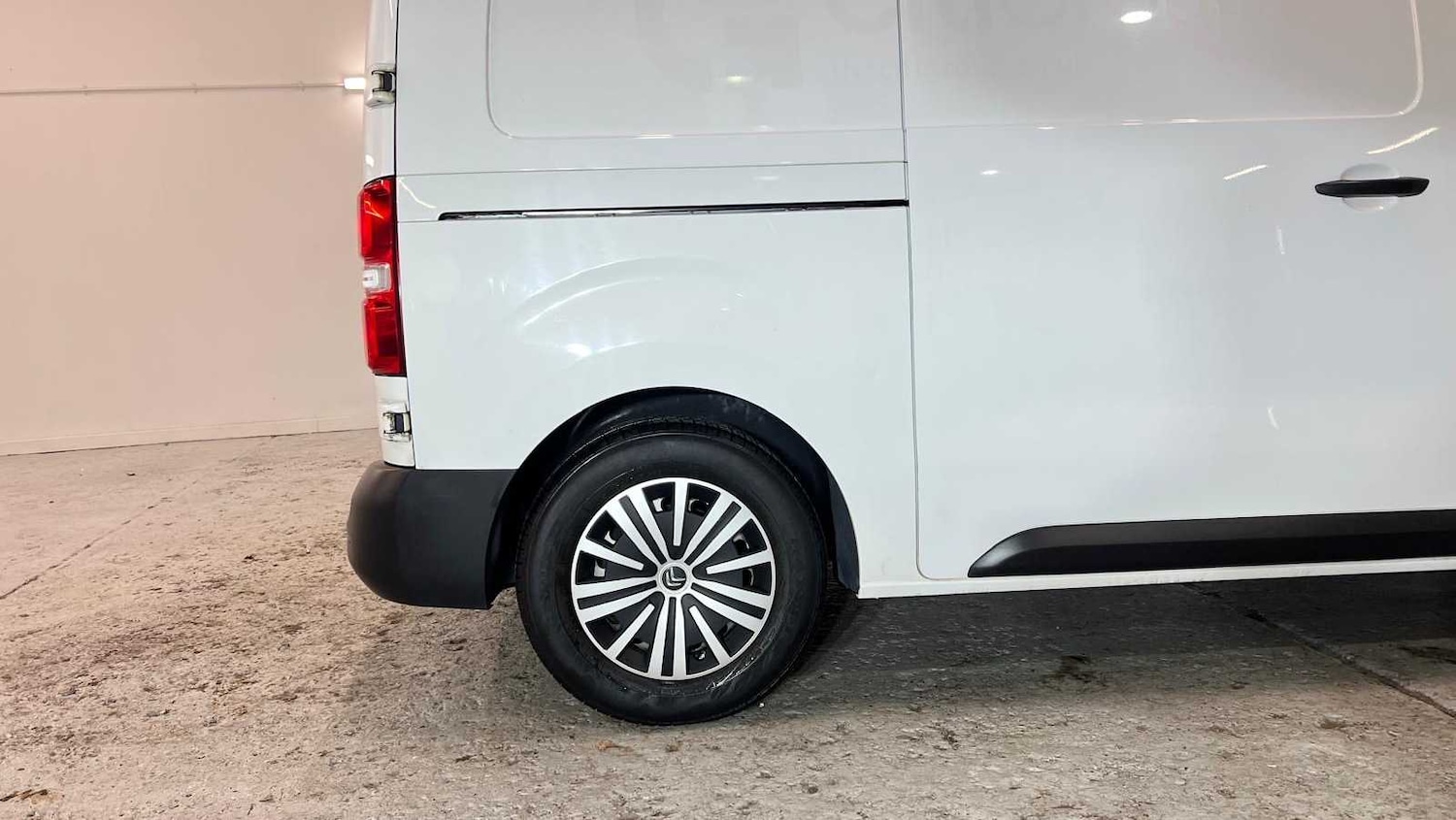 Used Citroen Dispatch 2019 for sale - 76692130: Photo 19