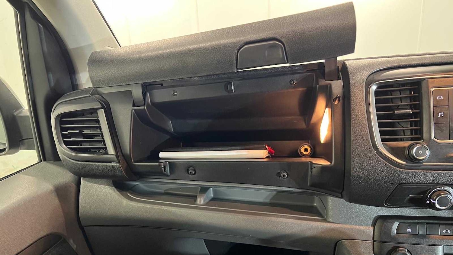 Used Citroen Dispatch 2019 for sale - 76692130: Photo 30