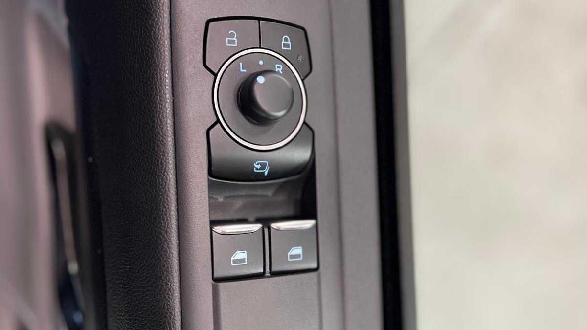 Used Ford Transit Custom for sale - 76718254: Photo 14