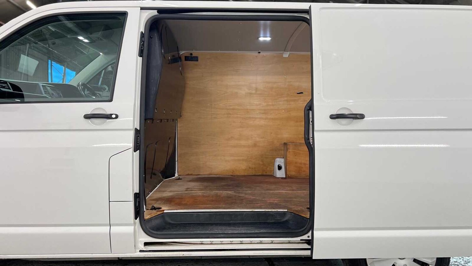 Used Volkswagen Transporter 2022 for sale - 77414814: Photo 12