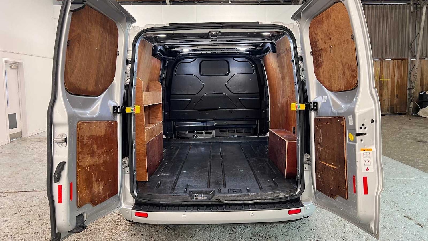 Used Ford Transit Custom 2020 for sale - 76692146: Photo 11