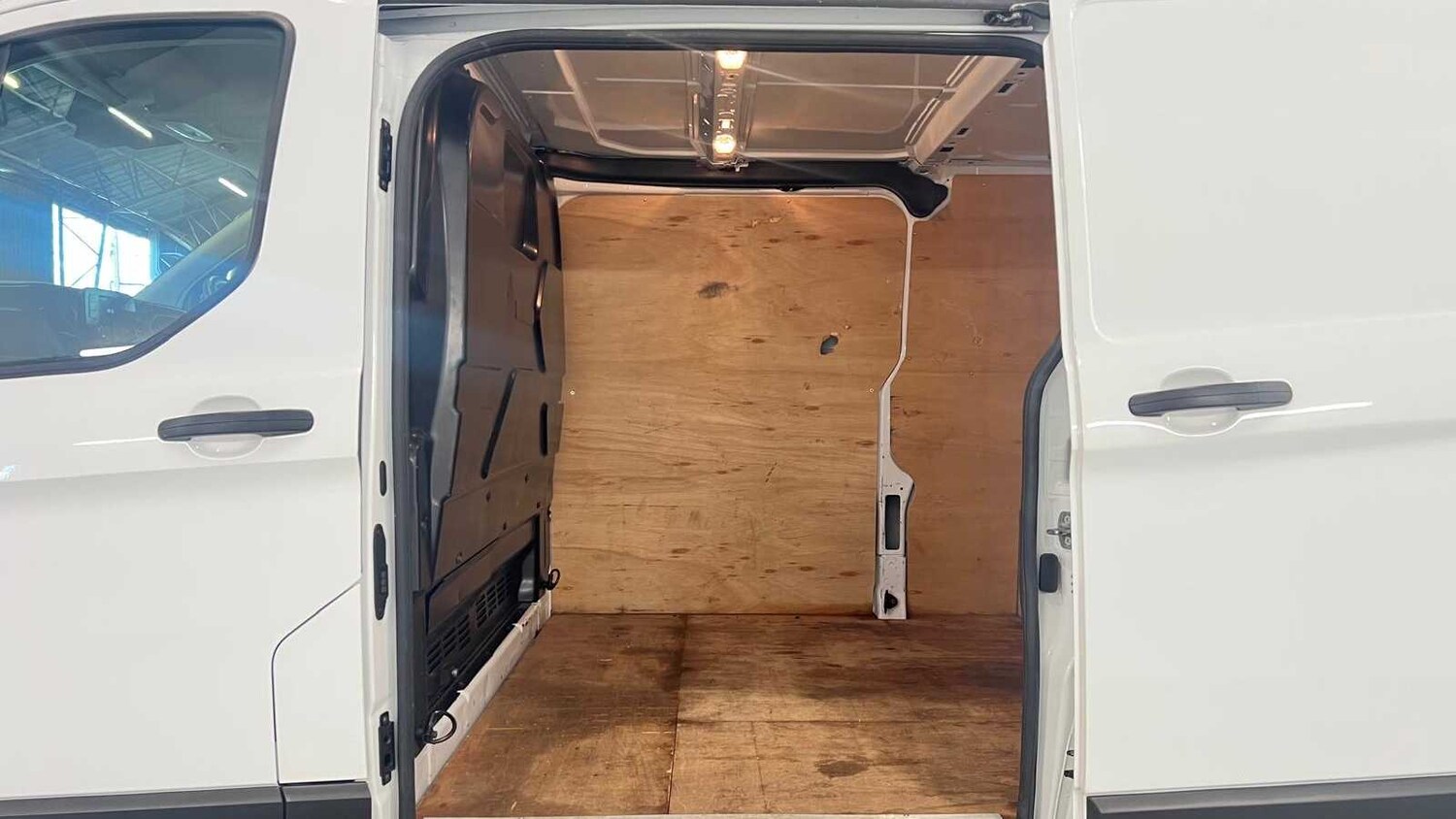 Used Ford Transit Custom 2023 for sale - 76087817: Photo 11