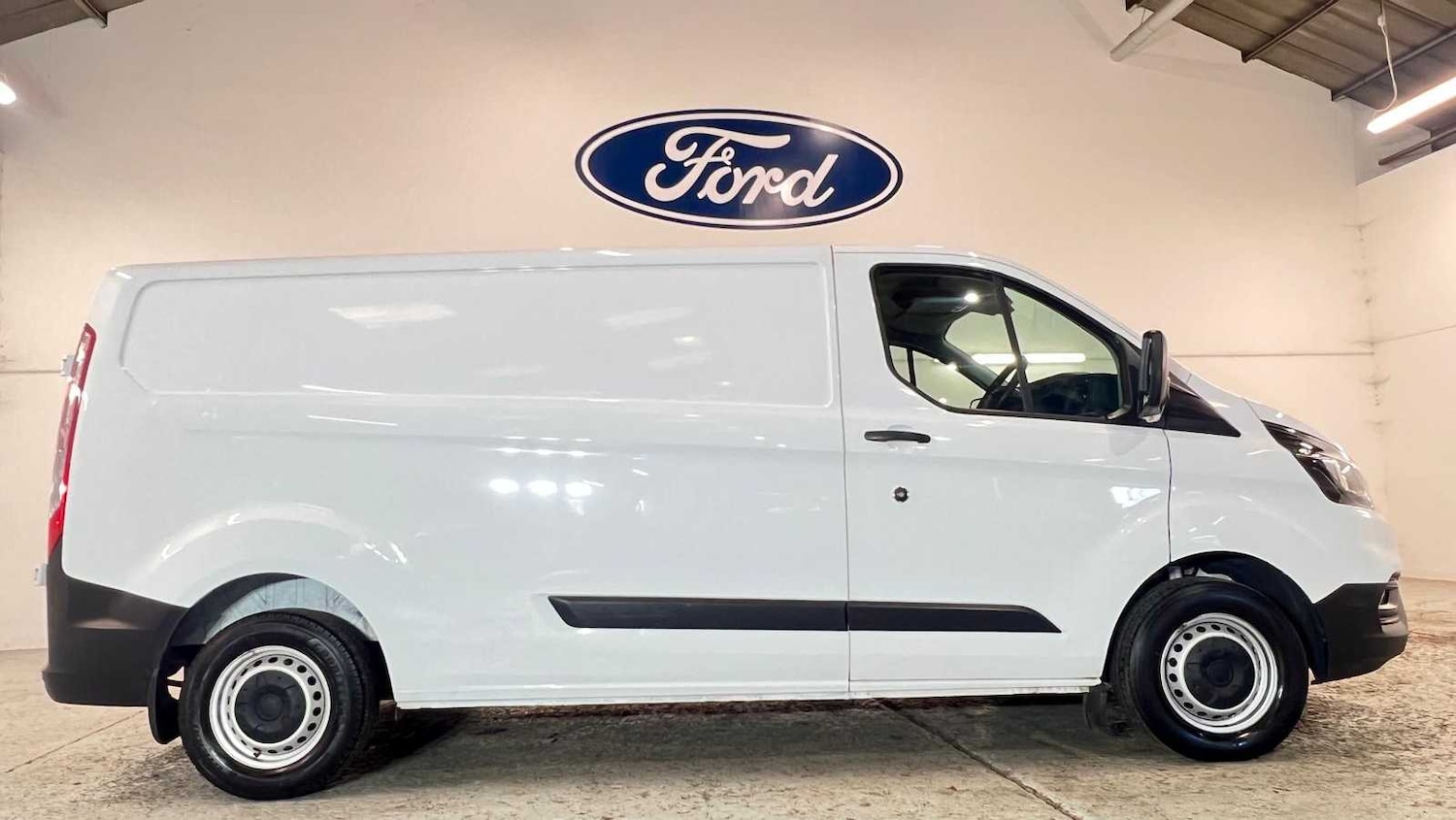 Used Ford Transit Custom 2023 for sale - 76087817: Photo 3