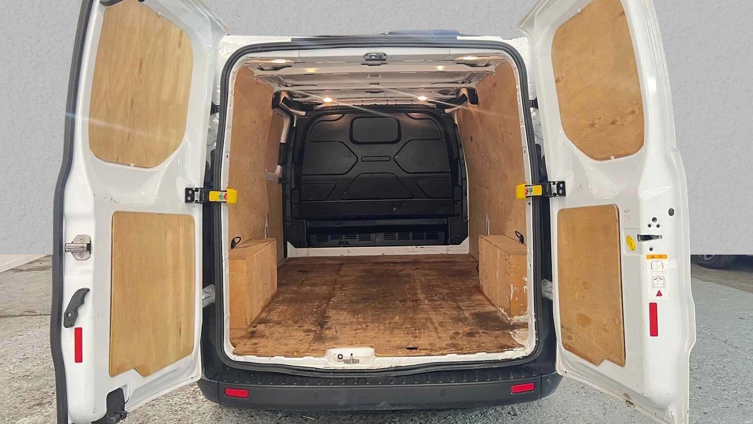 Used Ford Transit Custom 2023 for sale - 76087817: Photo 8