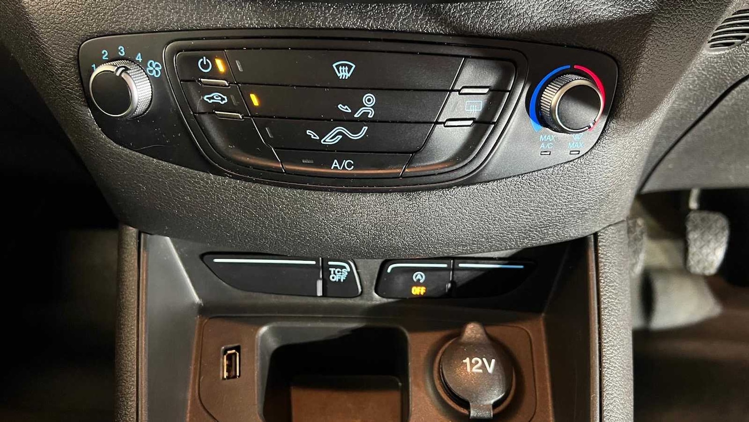 Used Ford Transit Courier 2020 for sale - 77577409: Photo 27