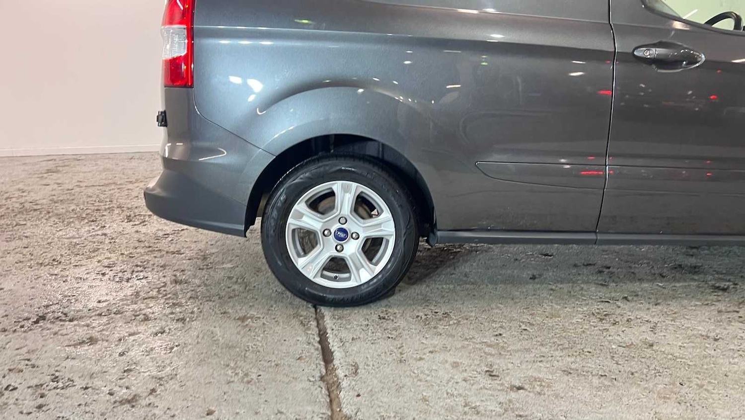 Used Ford Transit Courier 2020 for sale - 77577409: Photo 30