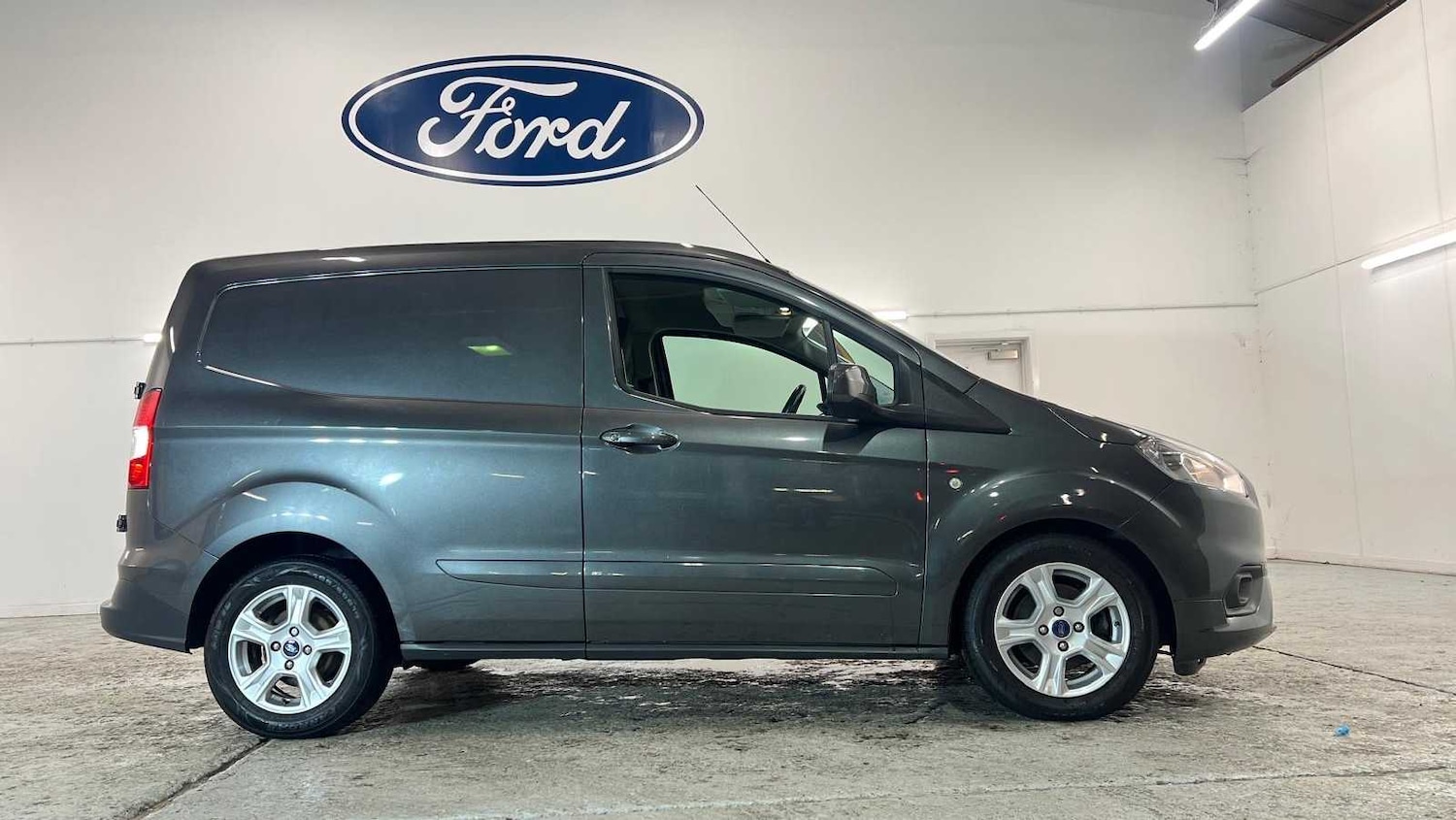 Used Ford Transit Courier 2020 for sale - 77577409: Photo 4