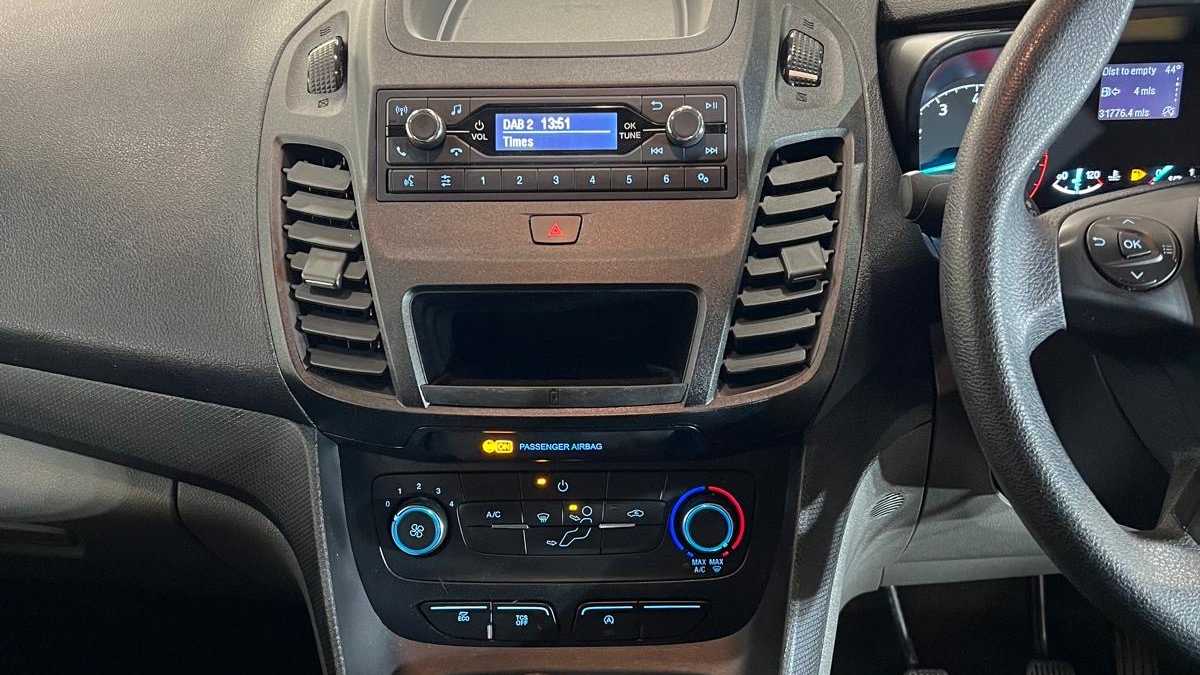 Used Ford Transit Connect 2020 for sale - 76789189: Photo 26