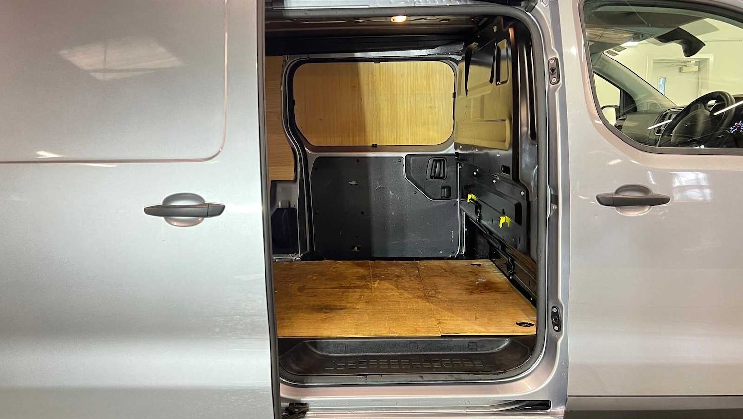 Used Peugeot Expert 2023 for sale - 76515511: Photo 11