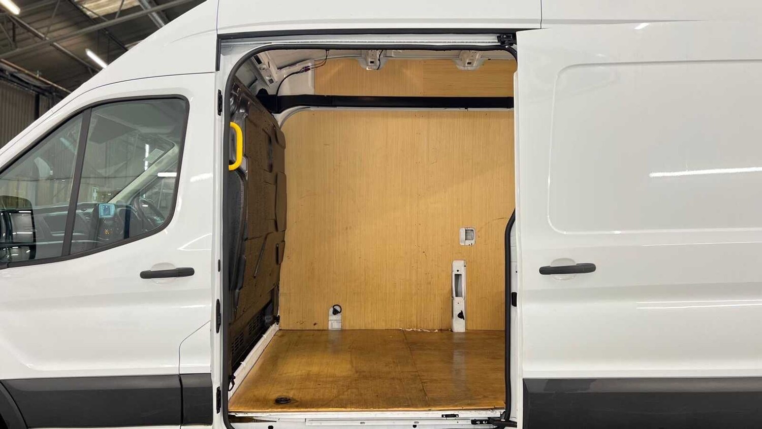 Used Ford Transit 2023 for sale - 77294124: Photo 17