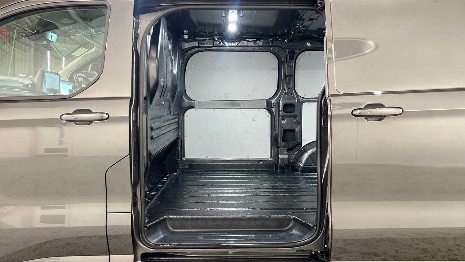 Used Ford Transit Custom 2024 for sale - 77257409: Photo 15