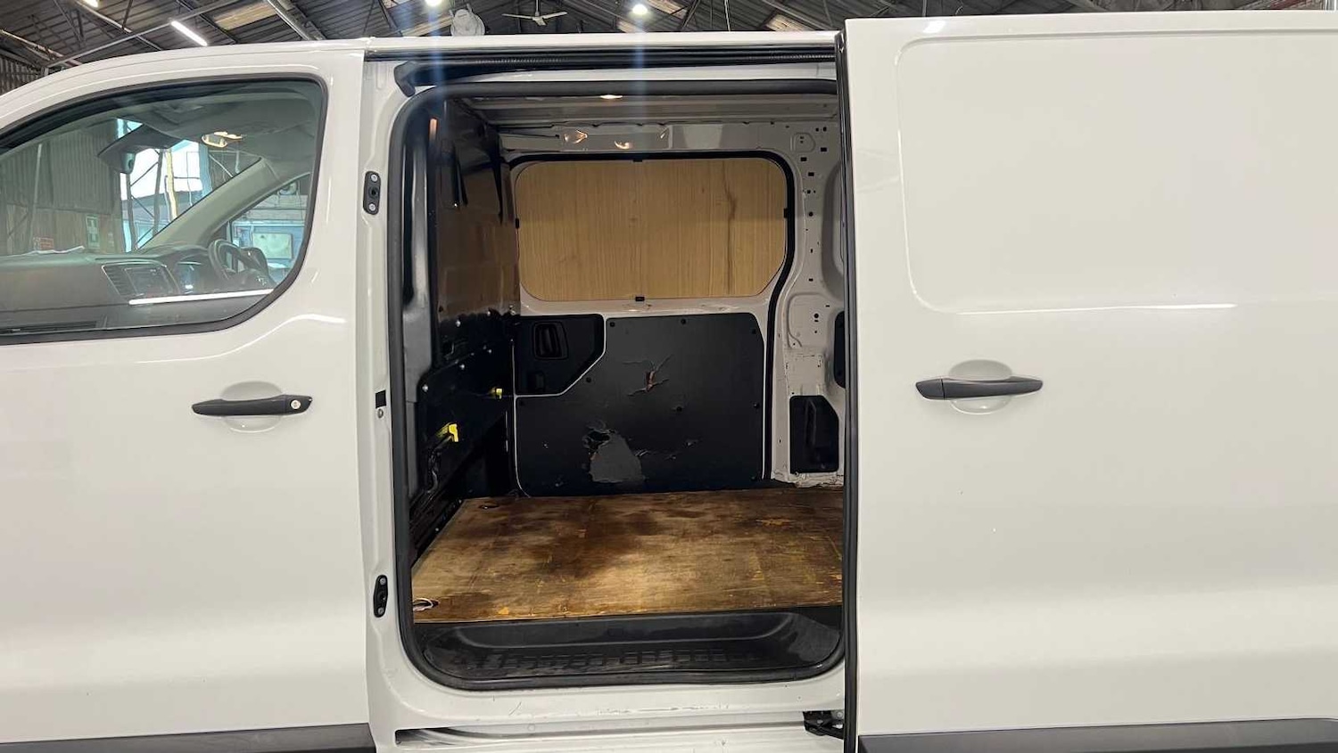 Used Citroen Dispatch 2023 for sale - 76553144: Photo 12