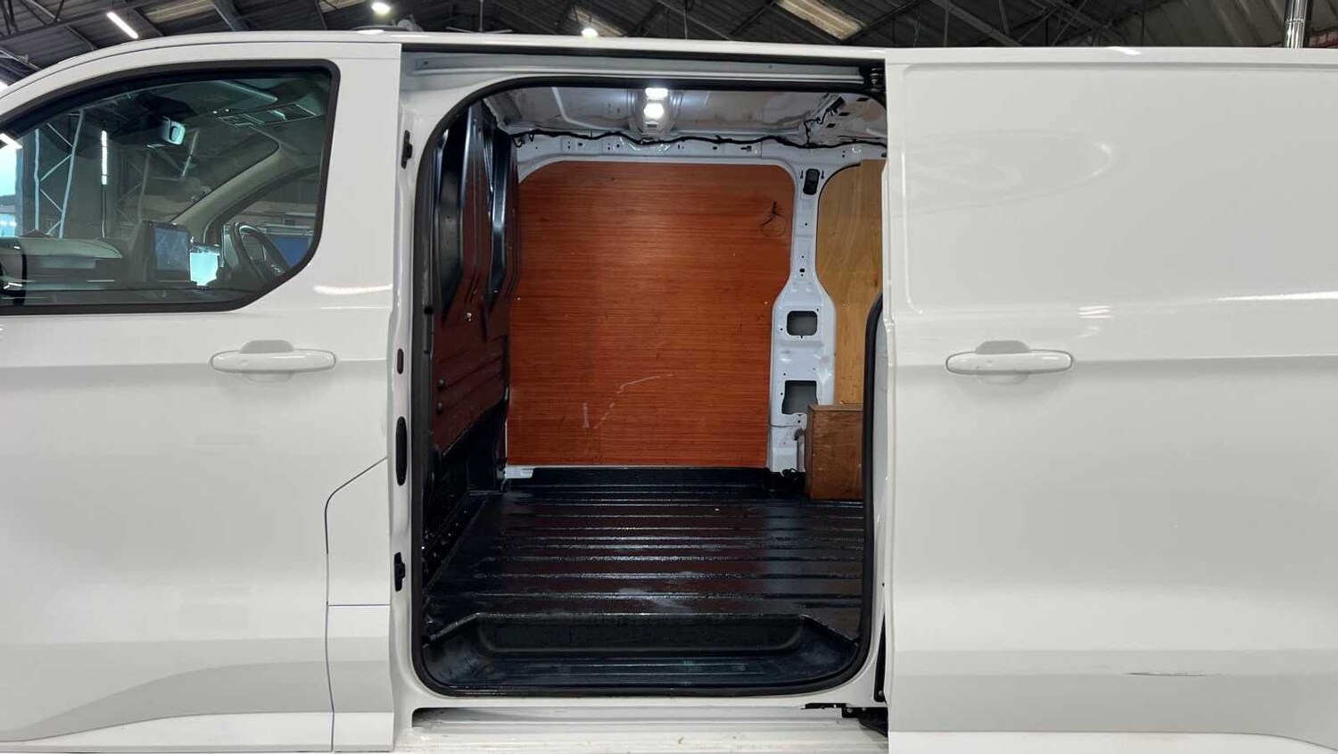 Used Ford Transit Custom 2024 for sale - 77842491: Photo 10
