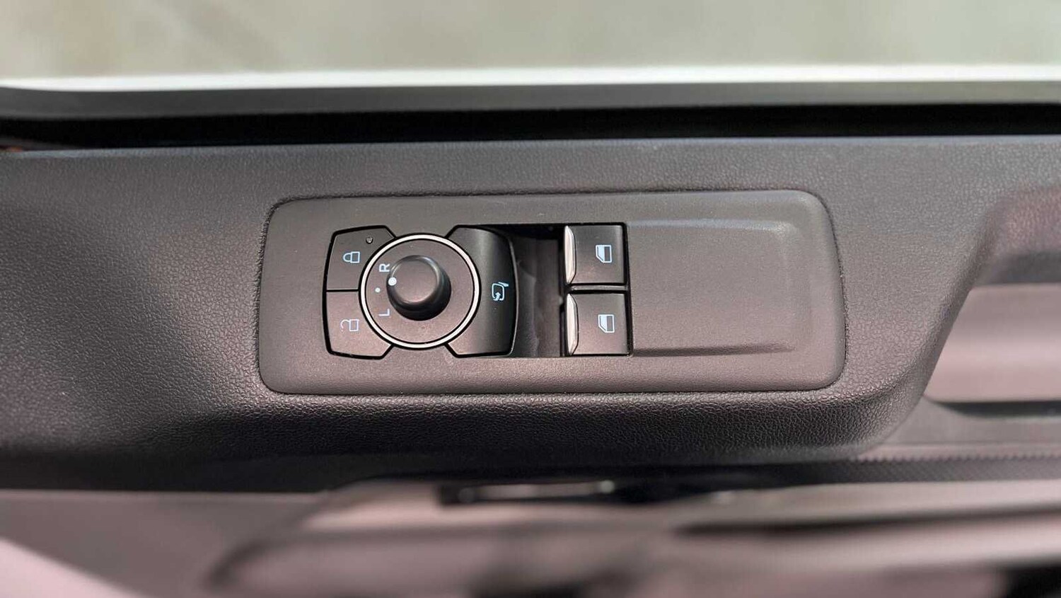 Used Ford Transit Custom 2024 for sale - 77842491: Photo 19