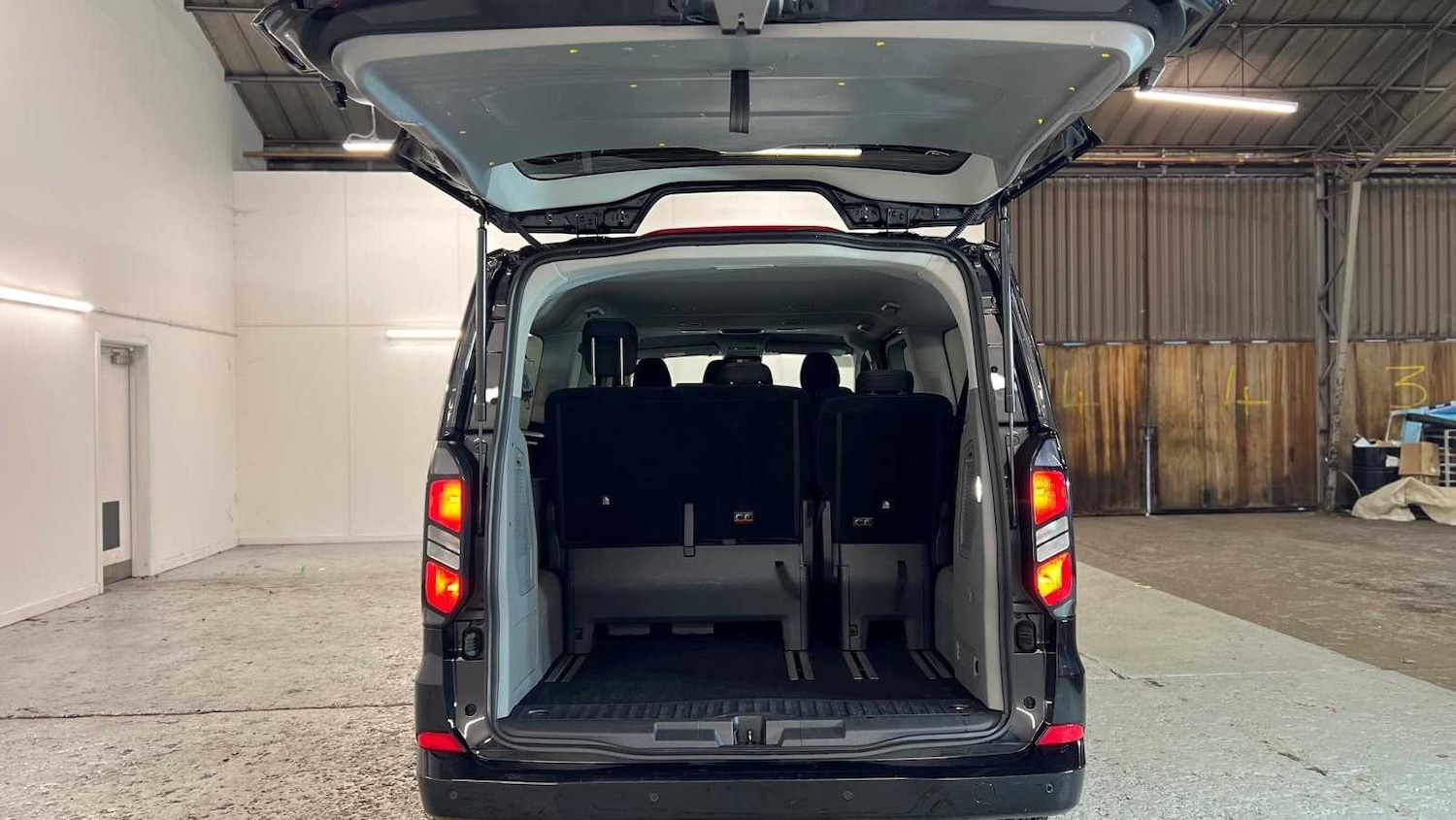 Used Ford Tourneo Custom 2024 for sale - 76875833: Photo 13