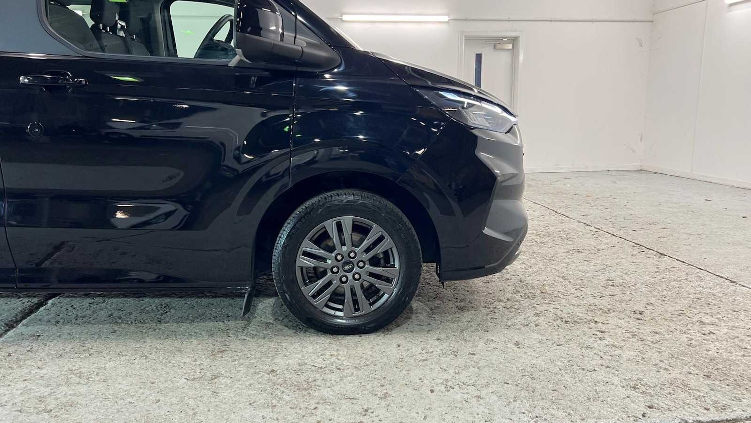 Used Ford Tourneo Custom 2024 for sale - 76875833: Photo 21