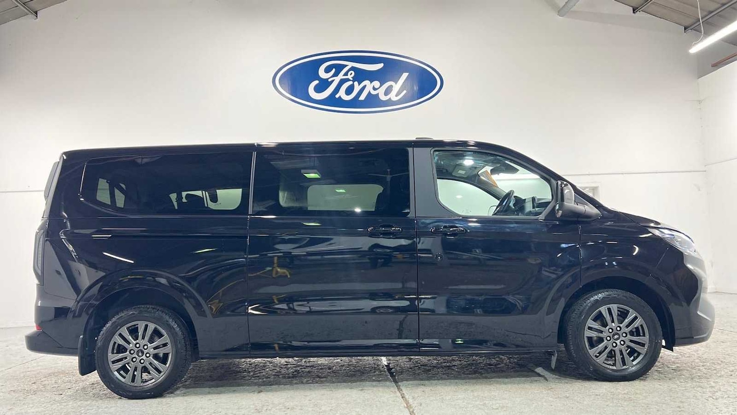 Used Ford Tourneo Custom 2024 for sale - 76875833: Photo 6
