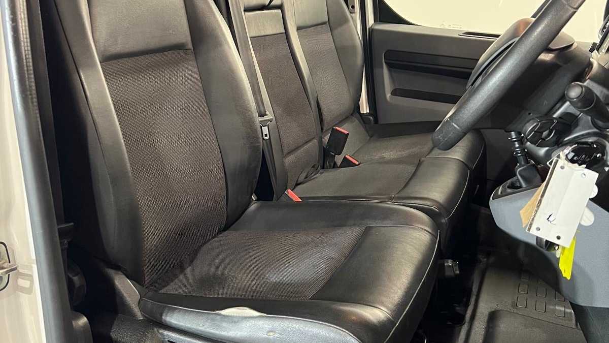 Used Vauxhall Vivaro for sale - 77661039: Photo 31