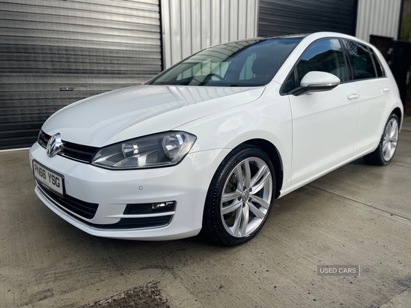 Used Volkswagen Golf 2017 for sale - 77638025: Photo 1