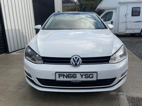 Used Volkswagen Golf 2017 for sale - 77638025: Photo 2