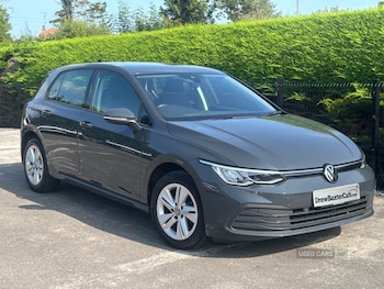 Volkswagen - Golf