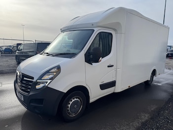 Vauxhall Movano feature image