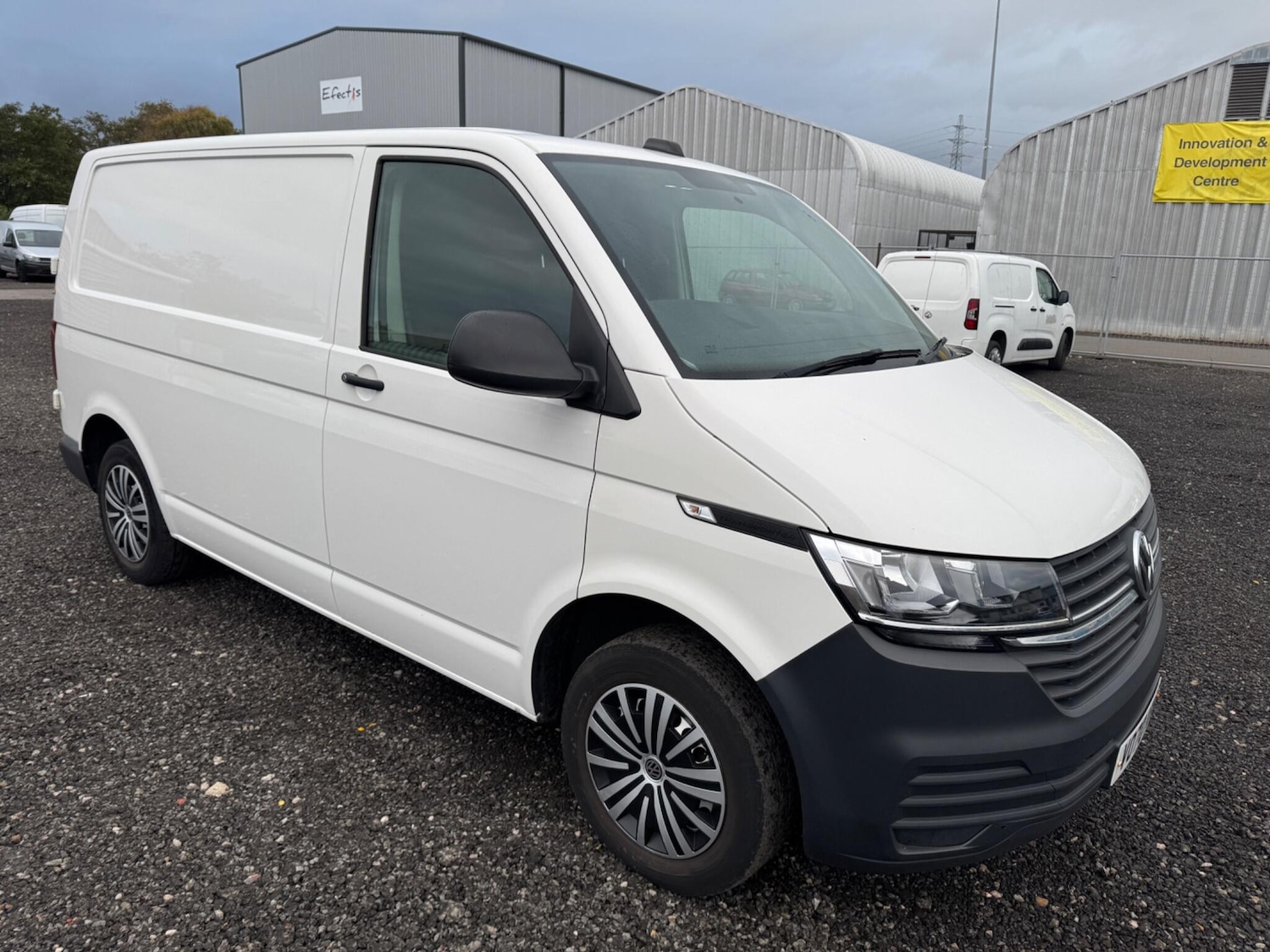 Used Volkswagen Transporter 2020 for sale - 76472537: Photo 1