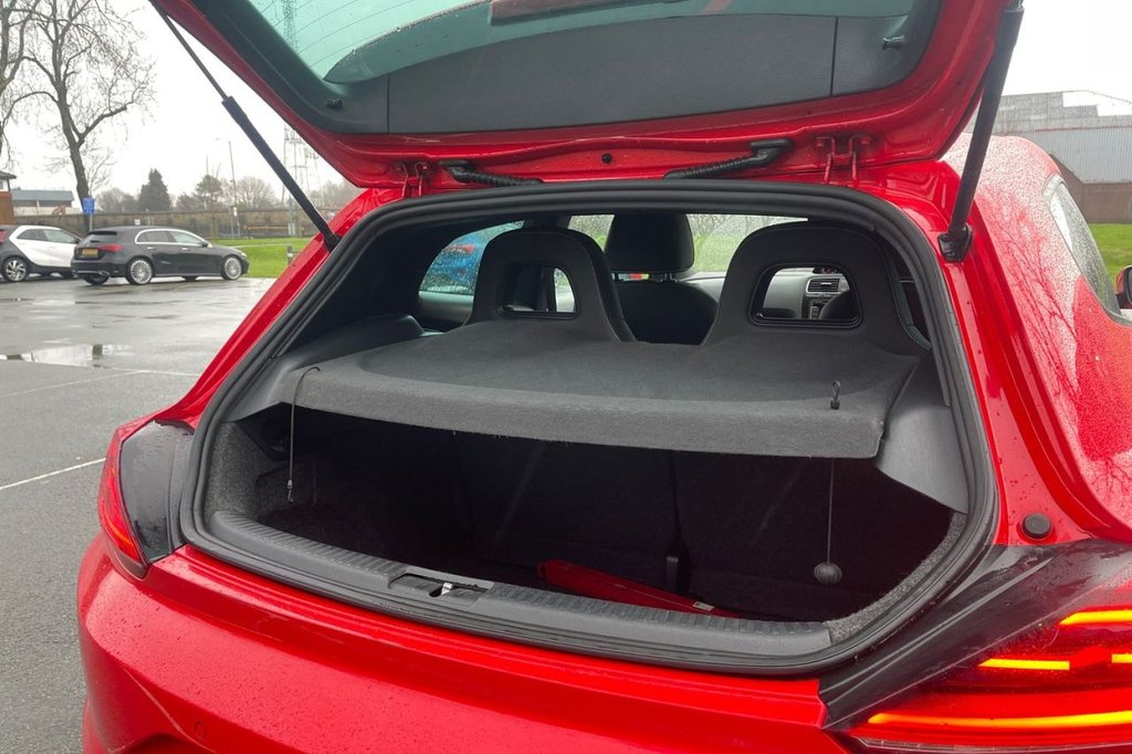 Used Volkswagen Scirocco 2015 for sale - 77200539: Photo 15