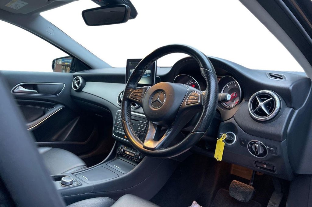 Used Mercedes-Benz GLA 2016 for sale - 77593854: Photo 9
