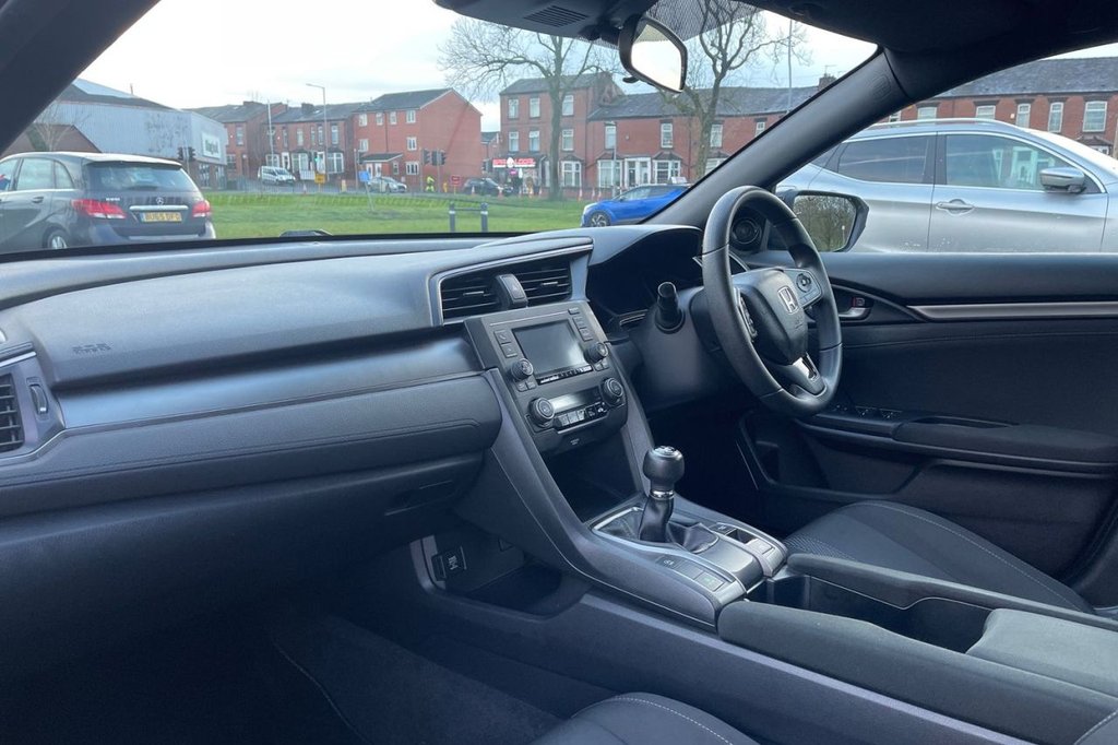 Used Honda Civic 2017 for sale - 77227606: Photo 10