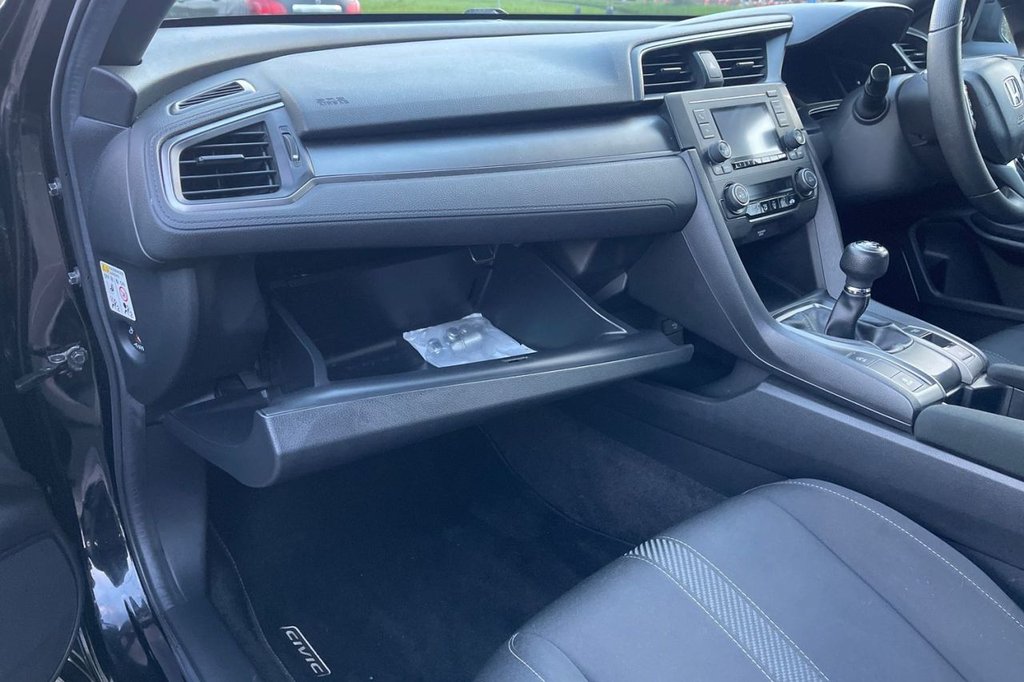 Used Honda Civic 2017 for sale - 77227606: Photo 17