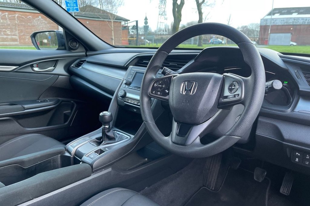 Used Honda Civic 2017 for sale - 77227606: Photo 9