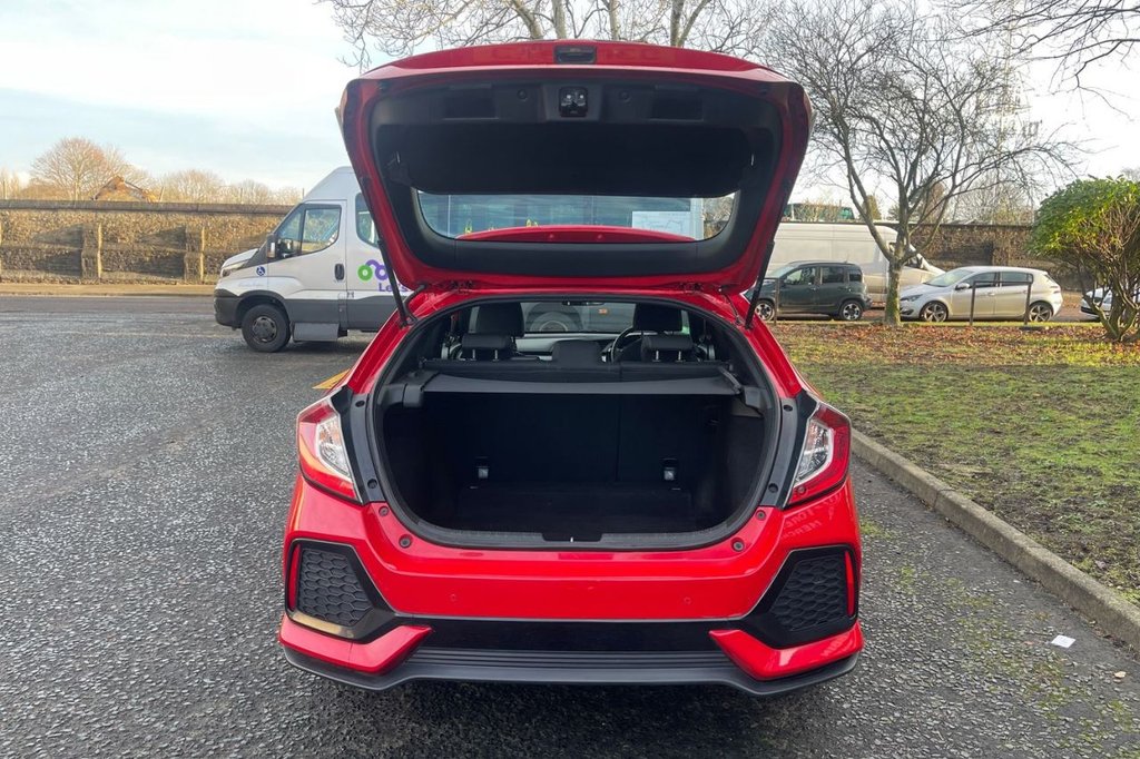 Used Honda Civic 2017 for sale - 76923623: Photo 10