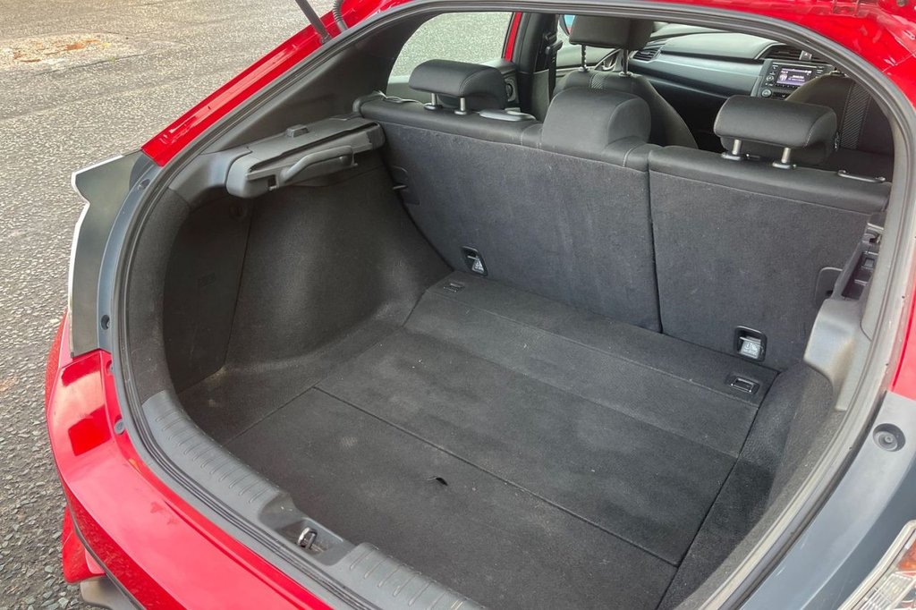 Used Honda Civic 2017 for sale - 76923623: Photo 12