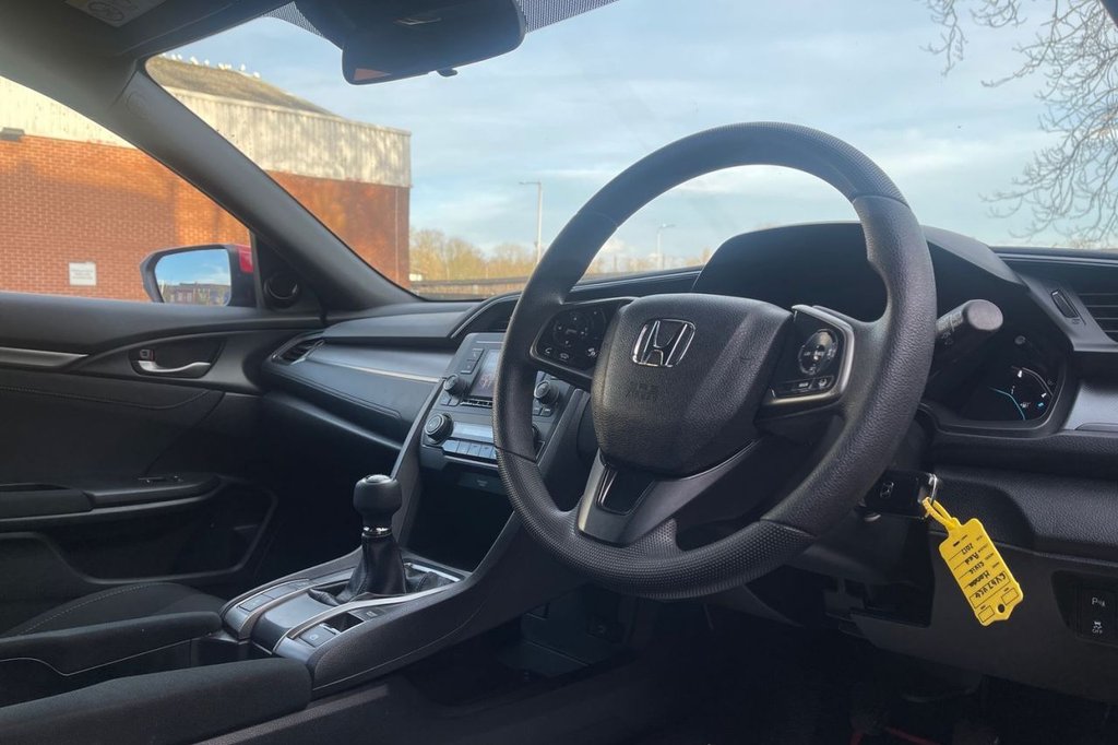 Used Honda Civic 2017 for sale - 76923623: Photo 14