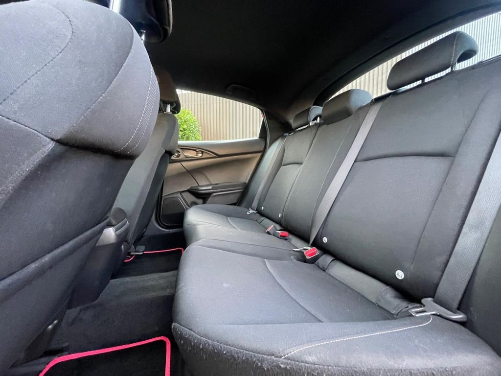 Used Honda Civic 2017 for sale - 76923623: Photo 17