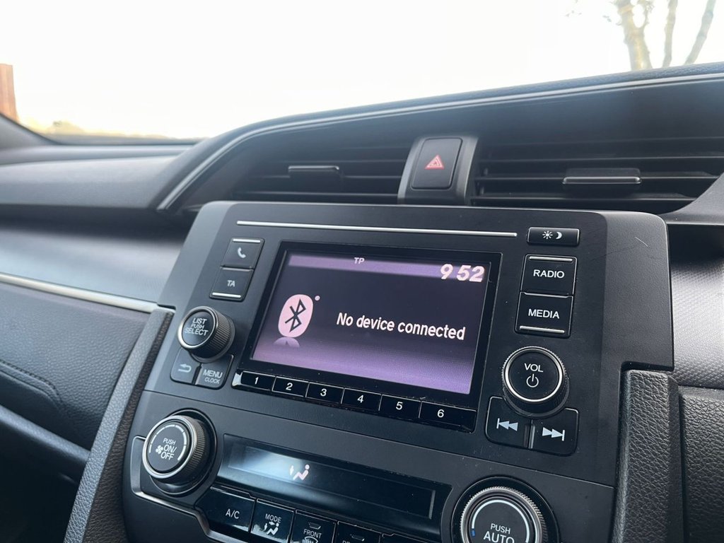 Used Honda Civic 2017 for sale - 76923623: Photo 42