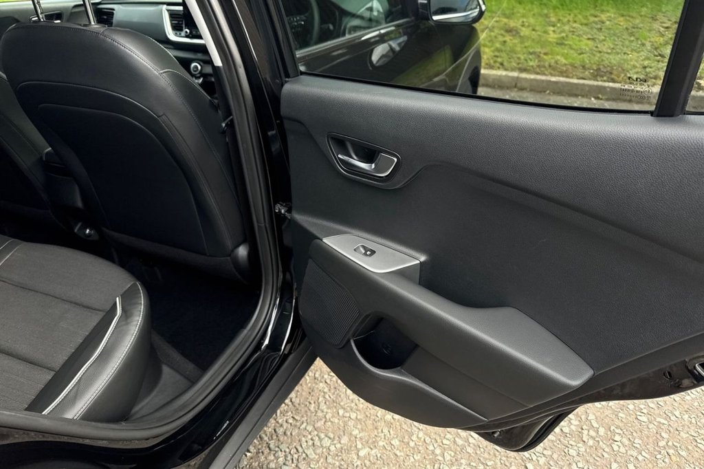 Used Kia Stonic 2025 for sale - 78083181: Photo 19