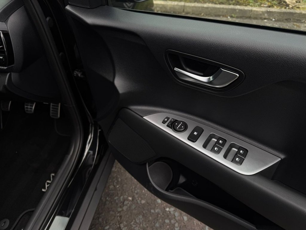 Used Kia Stonic 2025 for sale - 78083181: Photo 30