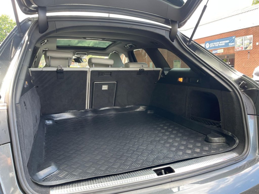 Used Audi RS6 Avant 2016 for sale - 76469974: Photo 42