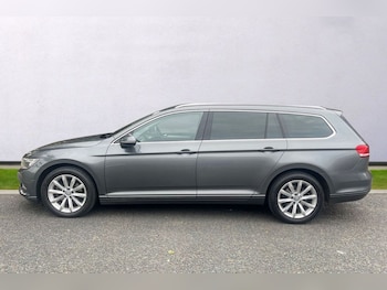 Used Volkswagen Passat 2015 for sale - 75675581: Photo
