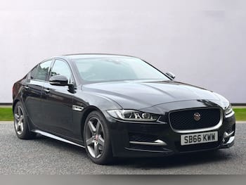 Used Jaguar XE 2016 for sale - 79738506: Photo