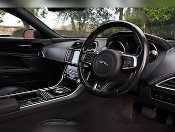 Used Jaguar XE 2016 for sale - 79738506: Photo