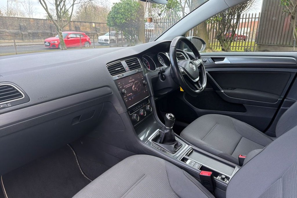 Used Volkswagen Golf 2018 for sale - 77571954: Photo 10