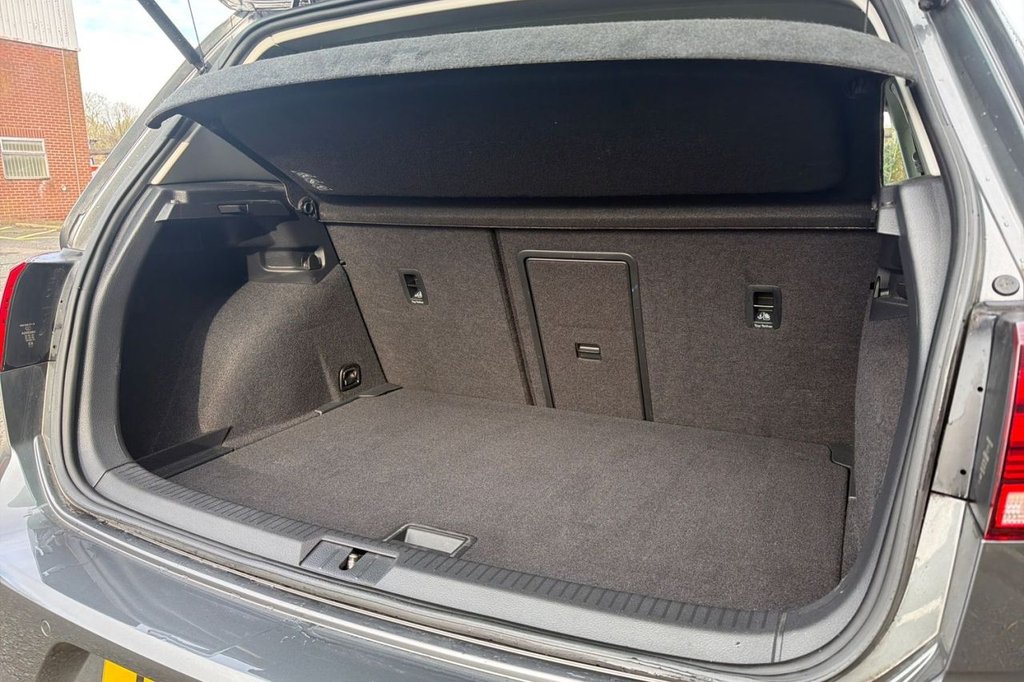 Used Volkswagen Golf 2018 for sale - 77571954: Photo 12