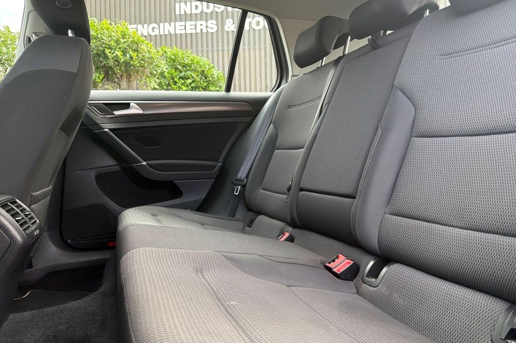 Used Volkswagen Golf 2018 for sale - 77571954: Photo 15