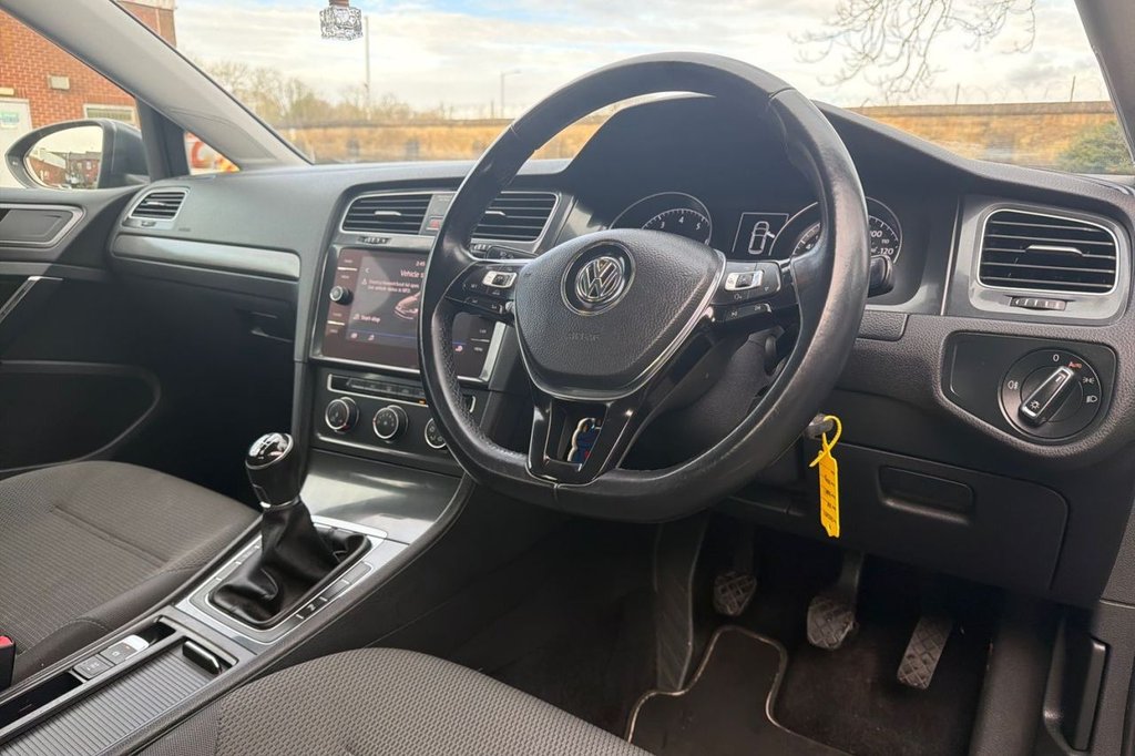 Used Volkswagen Golf 2018 for sale - 77571954: Photo 9