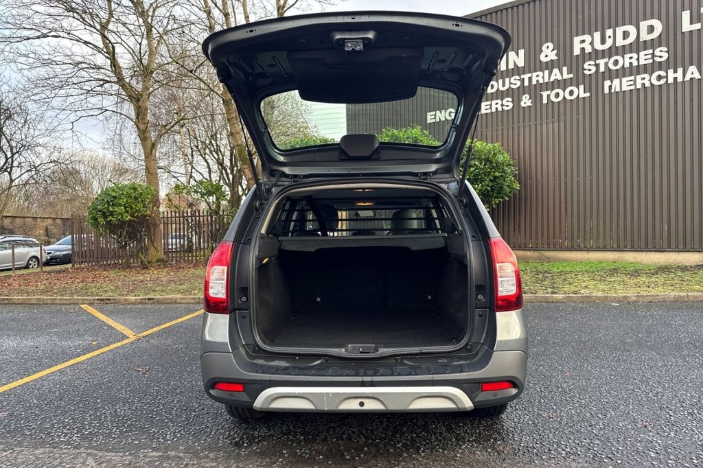Used Dacia Logan MCV Stepway 2017 for sale - 76820462: Photo 12