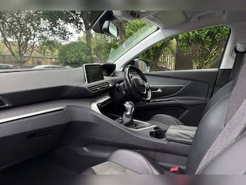 Used Peugeot 5008 2018 for sale - 79791010: Photo