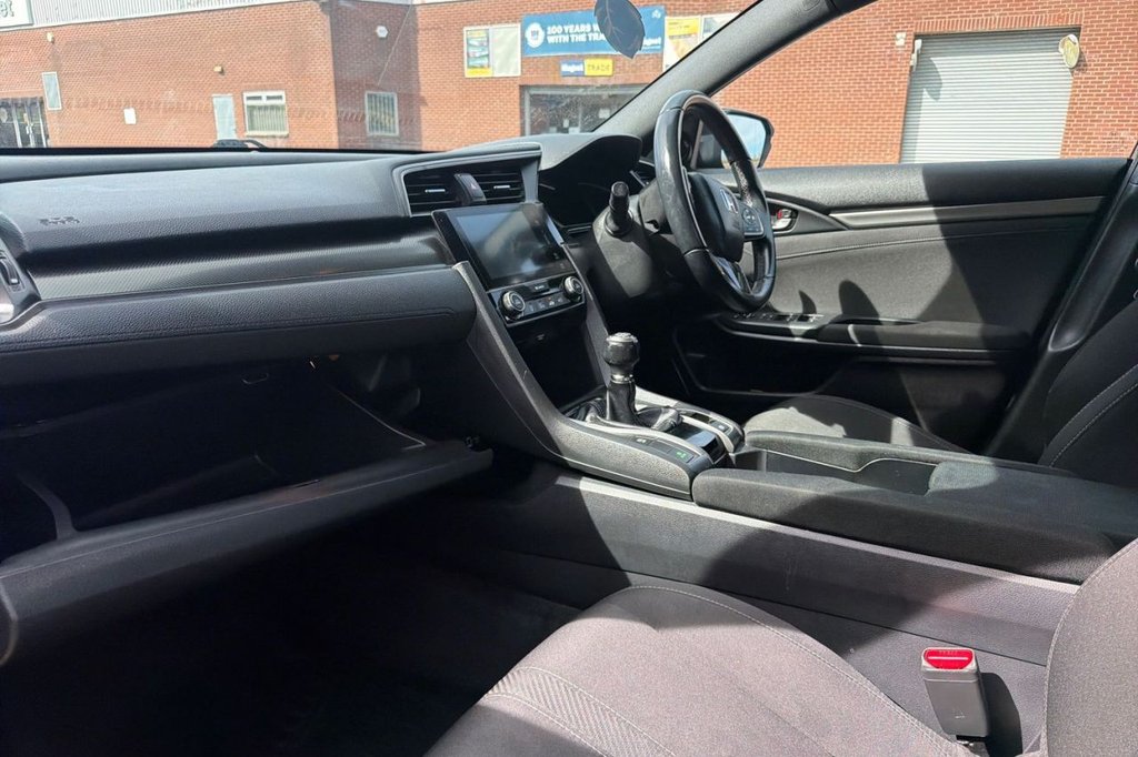 Used Honda Civic 2018 for sale - 78167470: Photo 10